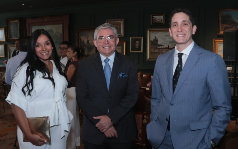 Mariana Pastor, Andrés Gutiérrez y Nino Cassanello.
