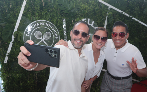 Manuel Sánchez, Carla Galecio y Marcelo Ponce.