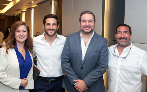 María del Carmen Suárez, Juan Manuel Puga, Charles González y Eduardo Nuques.