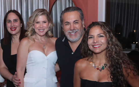 Luisa de Torres, Monina Montgomery, José Luis Torres y Ericka Segale.