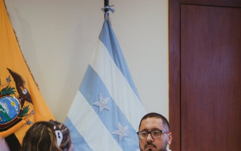 Urdesa Futura entregó su guía para el patrullaje del sector.