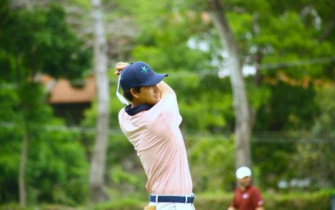 Ben El Cohn, de Ecuador, compite en el torneo en Quito.