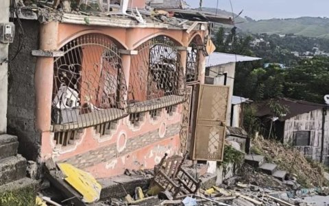 Daños. Muchas viviendas del cantón Esmeraldas han sido afectadas por el sismo de magnitud de 6, informado por el Instituto Geofísico.