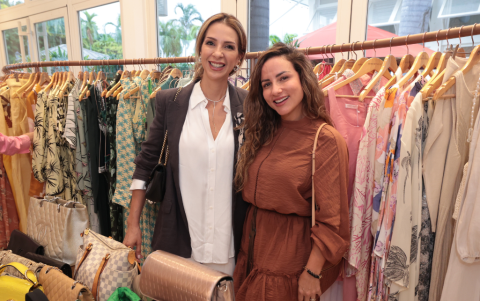 Milú Pesántez y María Eugenia Vargas.