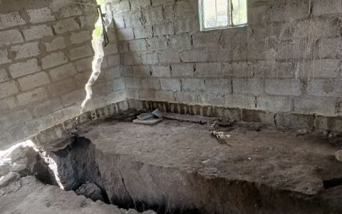 Varias viviendas presentan daños en sus estructuras.