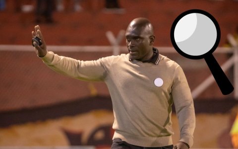 Segundo Castillo y todo lo que hace en su vestimenta causa sensación. Cuando utilizó el botón blanco..