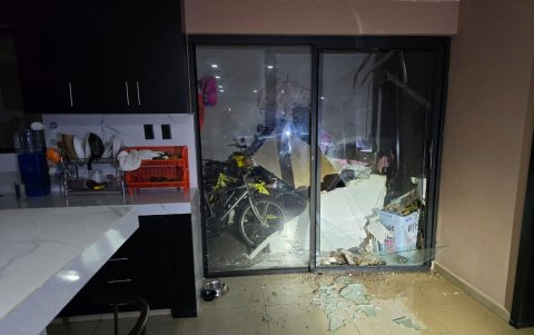 Varias viviendas resultaron a fectadas por la caída de lodo en la zona de Miraflores.