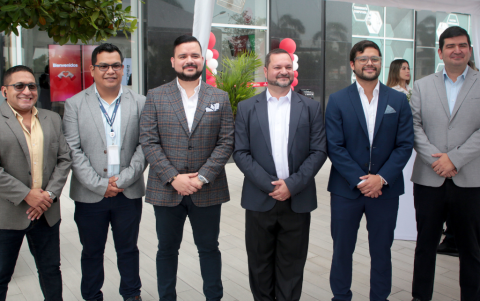 Fabián Zumba, Diego Piñancela, Alejandro Bastidas, Mario Pérez, Rodrigo González y Graciliano Castro.