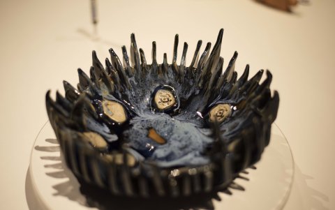 Instalación, escultura y más son algunas de las técnicas usadas en las piezas.