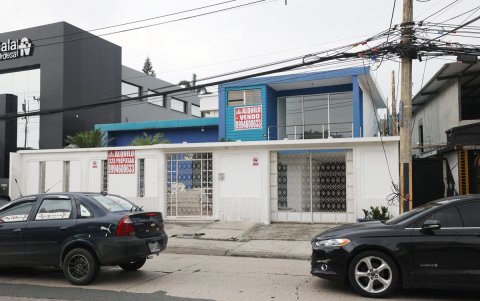 Un inmueble en alquiler o a la venta en Urdesa, norte de Guayaquil.