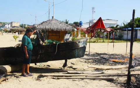 Así quedó el bote artesanal de Joaquín Bacilio, considerado elemento cultural de la zona.