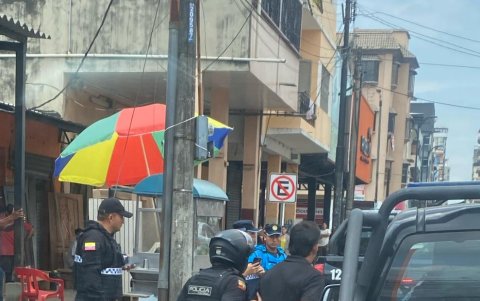 Personal de la Policía Nacional, con apoyo de Segura, detuvo a los presuntos delincuentes.