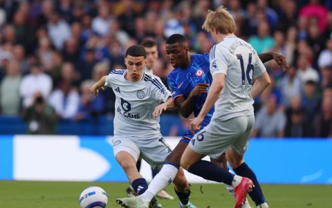 Moises Caicedo (c) es uno de los líderes del Chelsea.