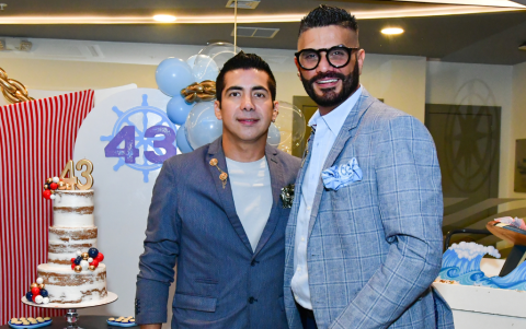 Nino junto a Julián Echeverría.