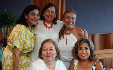 Jenny de Barek, Elsa Ceballos, Ilse Tugendhat, Tania Cabrera y Fanny de Rodríguez.