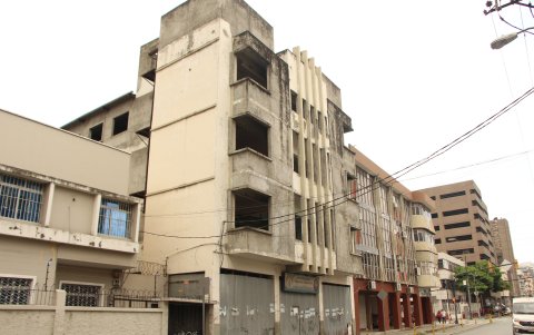 Las fallas arquitectónicas del Conservatorio Antonio Neumane dejaron sin clases a niños y jóvenes.