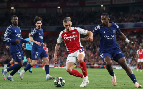 Willian Pacho es figura en PSG.