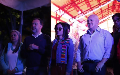 El alcalde Pabel Muñoz durante la entrega de resultados de las elecciones 2025.