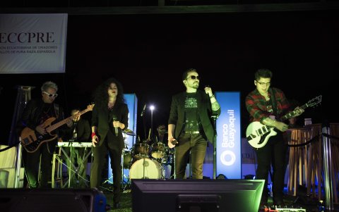 El talento de Ismael Brito, Anabel Naranjo y el grupo Alkymia Rumba y Flamenco envolvió al público con su energía y pasión.