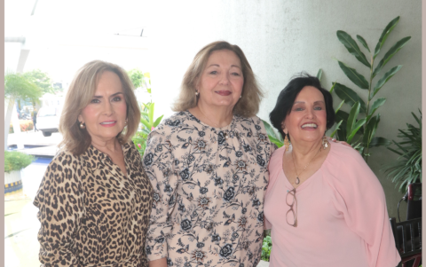 María Leonor Hidalgo de Molina, Mercy Rivas de Baquerizo y Consuelo de Montalvo.