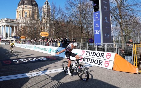 El mexicano Isaac del Toro en una de sus últimas participaciones. Fue el mejor latino al cerrar la segunda etapa sexto en la general.