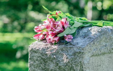 Día de las Madres: mediante actos simbólicos también se recuerda a mamá.