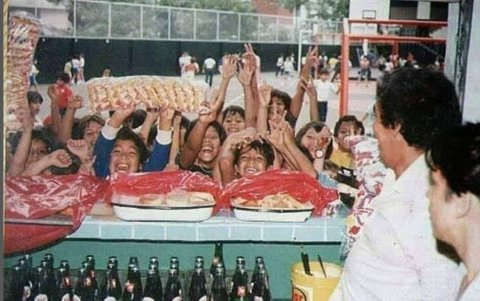 El bar de Wilson Franco, conocido como El Chino, era icónico en el colegio Espíritu Santo, que empezó en Urdesa, en la década de 1970. Imagen cedida a La Memoria de Guayaquil.