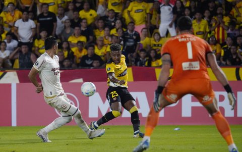 Barcelona SC buscará en Lima la revancha ante Universitario.