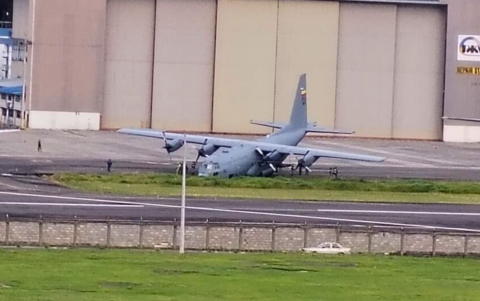 Aeronave Hércules C-130H de la FAE sufre un incidente en Latacunga.
