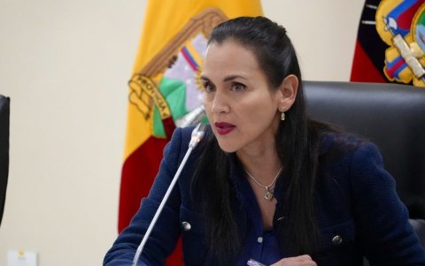 Inés Manzano en reunión del COE Nacional por acciones ante la crisis energética.