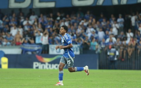 Luis Fragozo ya debutó oficialmente con Emelec en la LigaPro 2025.
