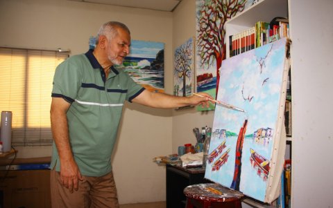 Leonardo Rivadeneira, además ha expuesto sus obras en ciudades como Portoviejo, Machala y Santa Elena.