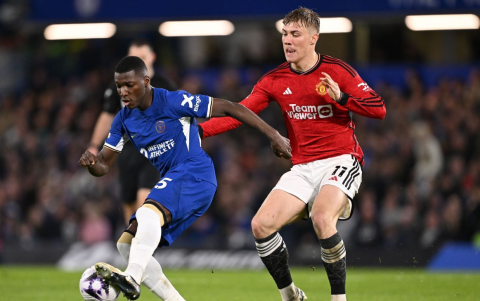 Niño Moi ha sido titular en los 37 partidos del Chelsea que ha disputado en la Premier League.