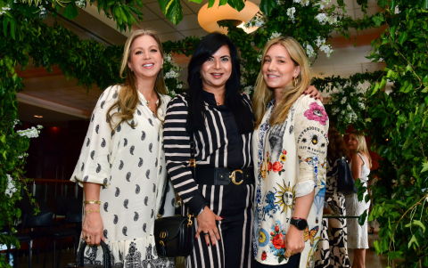 Lorena Manosalvas, Silvia de Coronel y María Fernanda Soto.