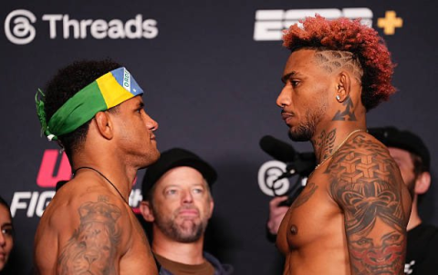 Michael Morales (d) en el careo previo a la pelea con Gilbert Burns en UFC.