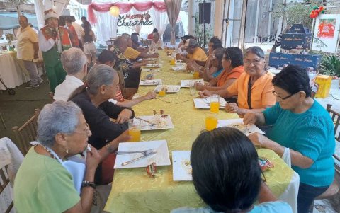 ONG. Las Vegas es una fundación que busca llevar bienestar y alegría a los adultos mayores de El Morro.