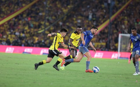 Barcelona SC y Emelec chocan en la fecha 13 de la LigaPro 2025.