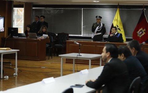 El juez Marco Aguirre llamó a Glas y Bernal a juicio por el supuesto peculado en la ejecución de obras en el caso Reconstrucción de Manabí.