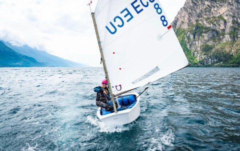 Ana Cristina Vera en competencia en el lago de Garda, en Italia