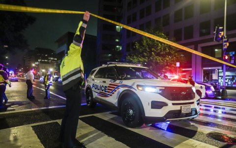 Agentes de policía este jueves en las proximidades del Museo Judío de Washington donde fueron asesinados dos miembros de la embajada de Israel.