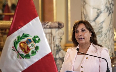 Presidenta de Perú, Dina Boluarte, durante una rueda de prensa, en el Palacio de Gobierno, en Lima