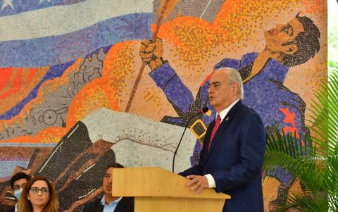 Abelardo García, director de la institución.