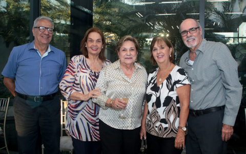 Sergio Minelli, María Leonor de Minelli, Violeta Moreno, Rosemarie de Cornejo y Eduardo Cornejo.