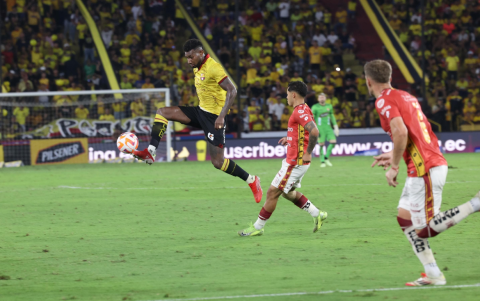 Barcelona vs Deportivo Cuenca en el encuentro de este 23 de mayo.