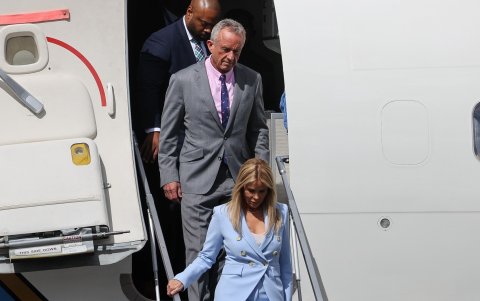 Visita. Robert F. Kennedy llegó a Quito en el avión de la Fuerza Aérea de Estados Unidos.