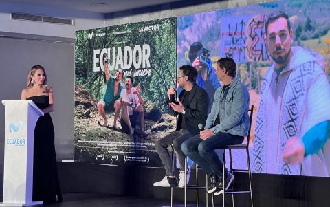 Gabriel Freire, gerente de markenting de Movistar junto a Jeff Karram director ejecutivo de Levector fueron los encargados de presentar el documental