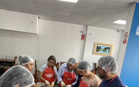 Gastronomía. En los restaurantes además de disfrutar de la comida típica se puede aprender a prepararlos.