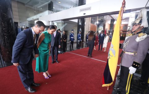 La ministra de energía Inés Manzano habló de su permanencia en esa cartera de Estado y de los proyectos que lidera.