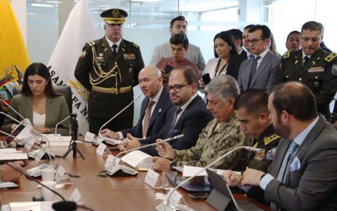 Gian Carlo Loffredo, ministro de Defensa y John Reimberg, ministro del Interior han defendido en la Asamblea la última ley urgente del Gobierno.