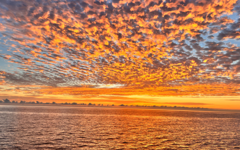 Atardeceres desde la popa del yate La Pinta.